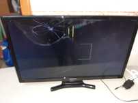 Vendo PANASONIC TV LED TX-24E200E avariada