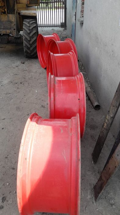 Felgi r 28 zetor Ursus MF Renault fendt jd ford pełne