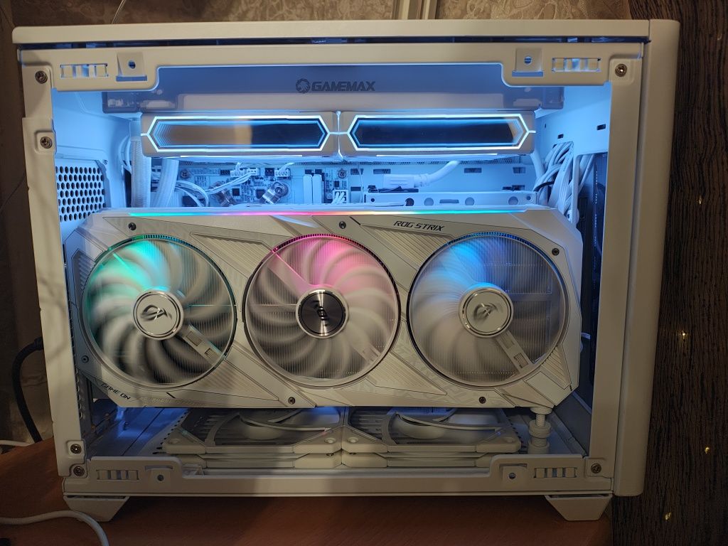 Пк для єстетів 5700х 3080 формату mini itx