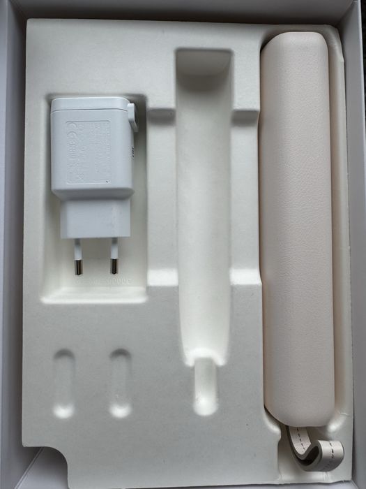 Etui i ładowarka Philips Sonicare 9900