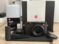 Leica D-lux 8 combo grip