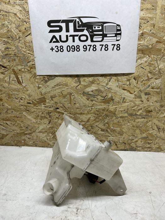 Бачок омивача Nissan Leaf