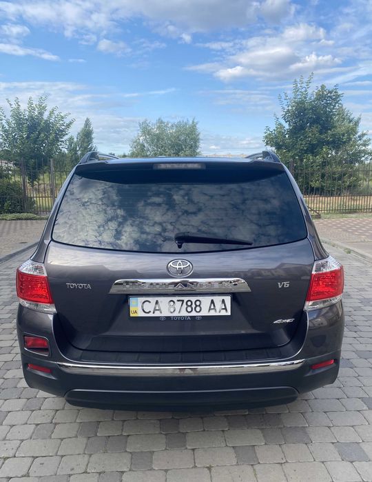 Продам Toyota Highlander 2013
