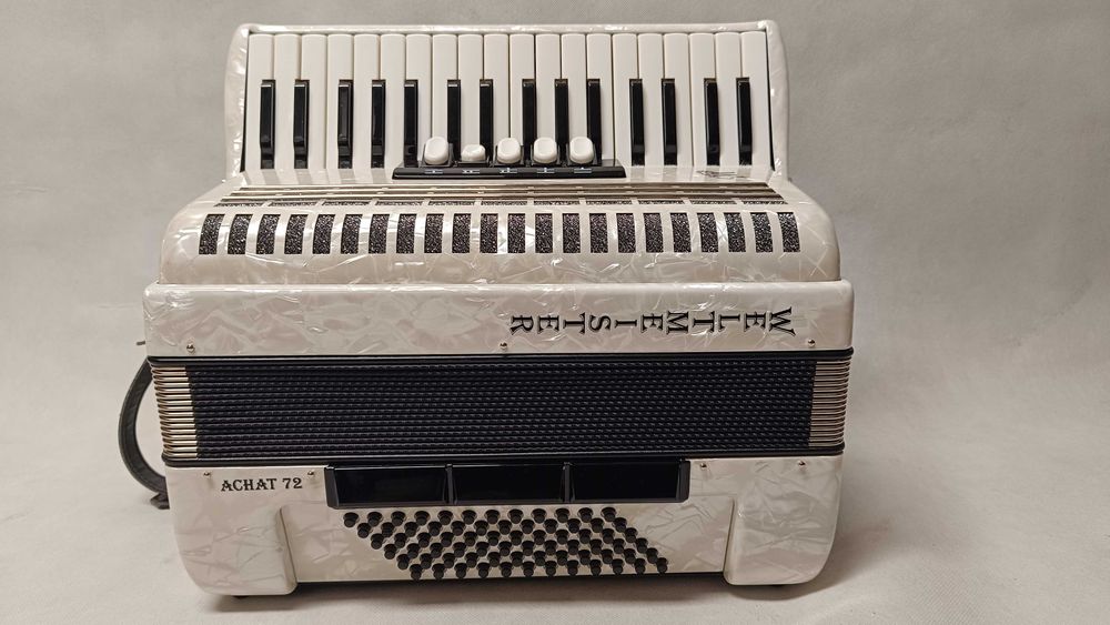 Akordeon Weltmeister Achat 72 bas