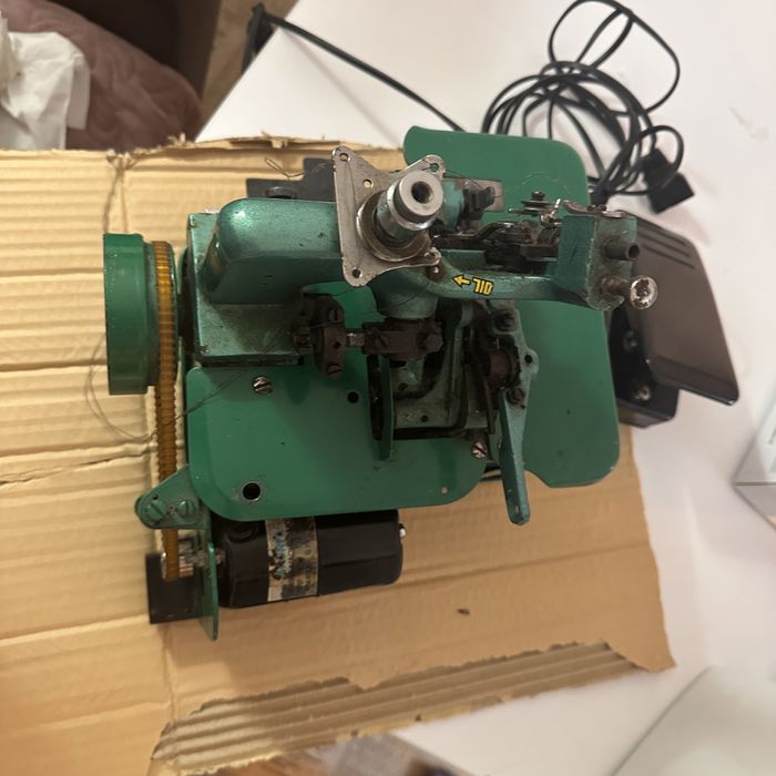 Професійний Оверлок 51 класу в доброму стані