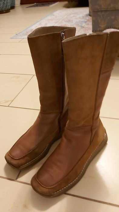 Buty zimowe damskie skórzane r. 39 Gino Rossi na suwak.