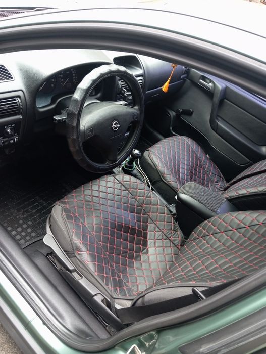 Опель Астра 2007 року