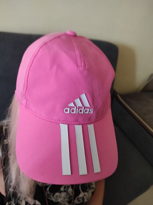 Czapka różowa z daszkiem Adidas