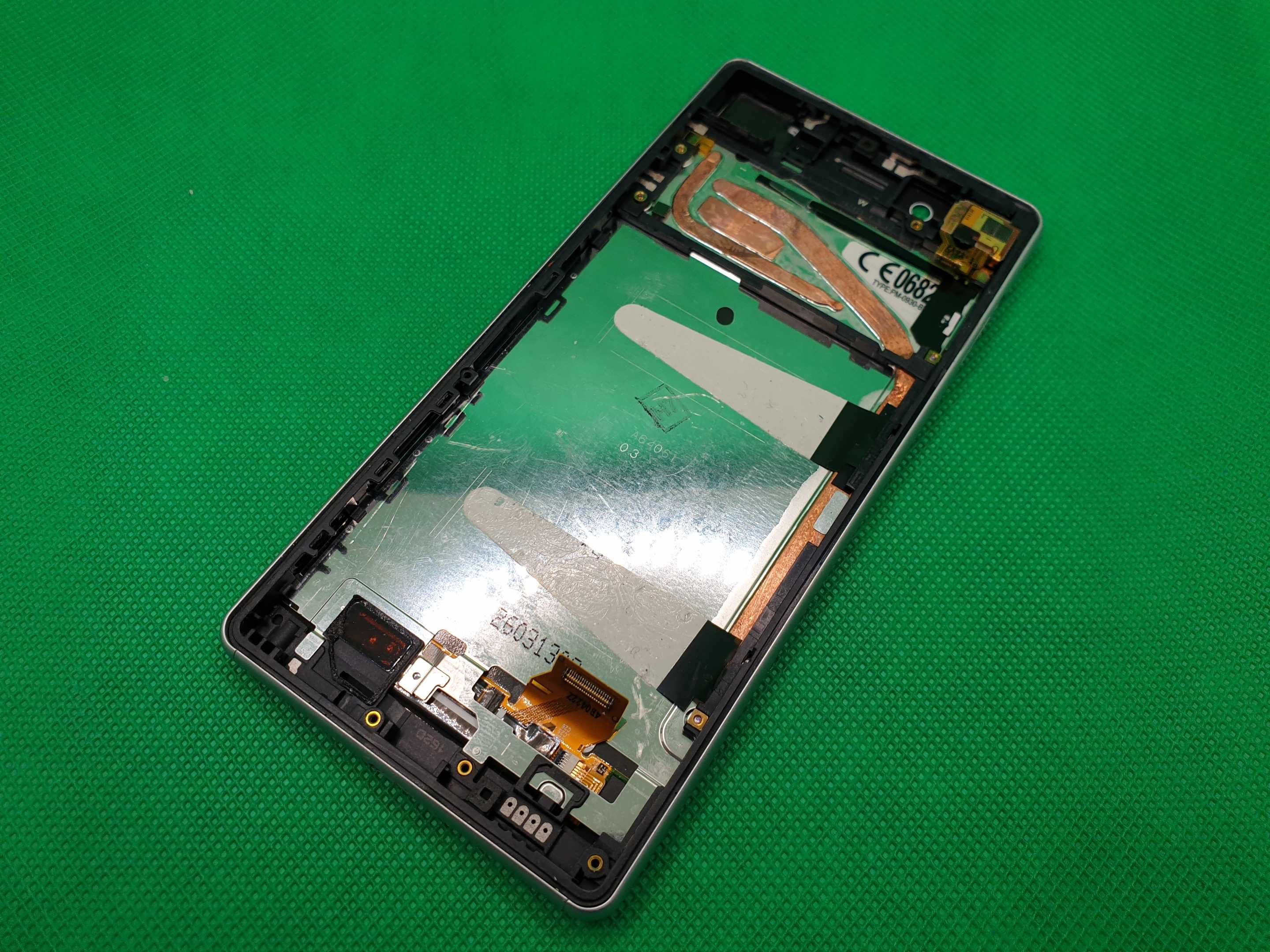 LCD Sony Xperia X F5121 Grade A biały Oryginał Serwis 4GSM Świdnica