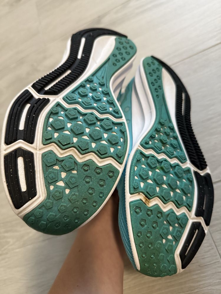 Кросівки nike оригінал 36 р