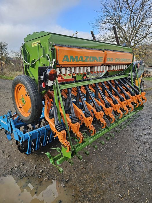 Siewnik zbożowy Amazone D7 d8 Specjal 2.5m