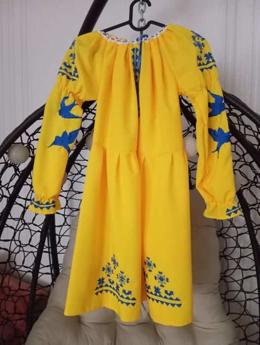 Вишиванка, вишита сукня