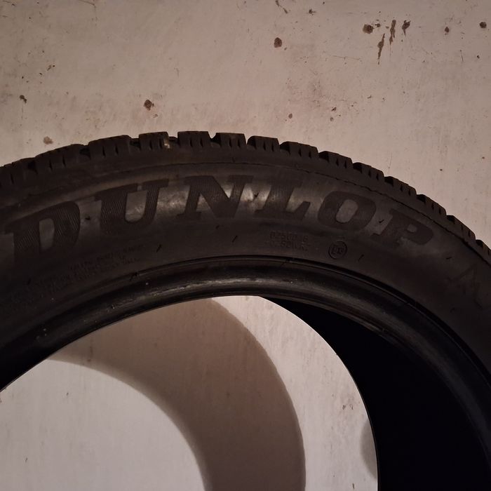 Зимові шини DUNLOP 215/55R17 097...648...0812