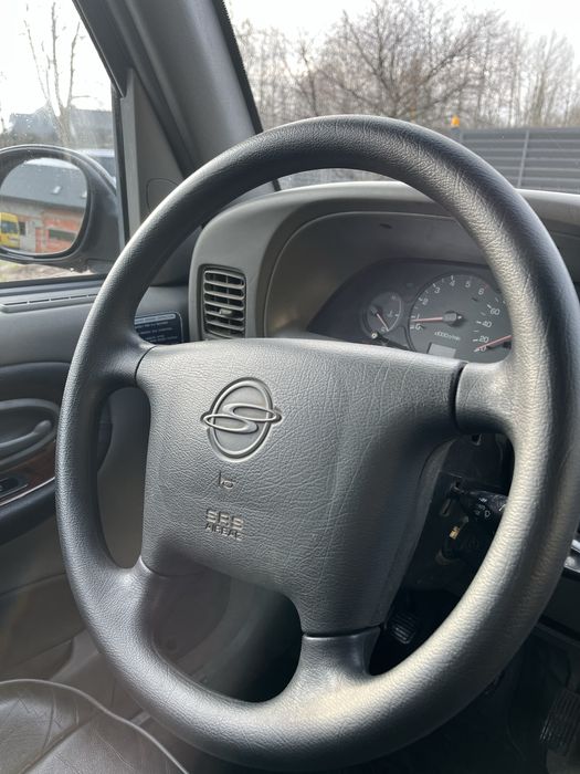 sang yong korando 2,9 tdi silnik mercedesa klima 4X4 tania terenowka