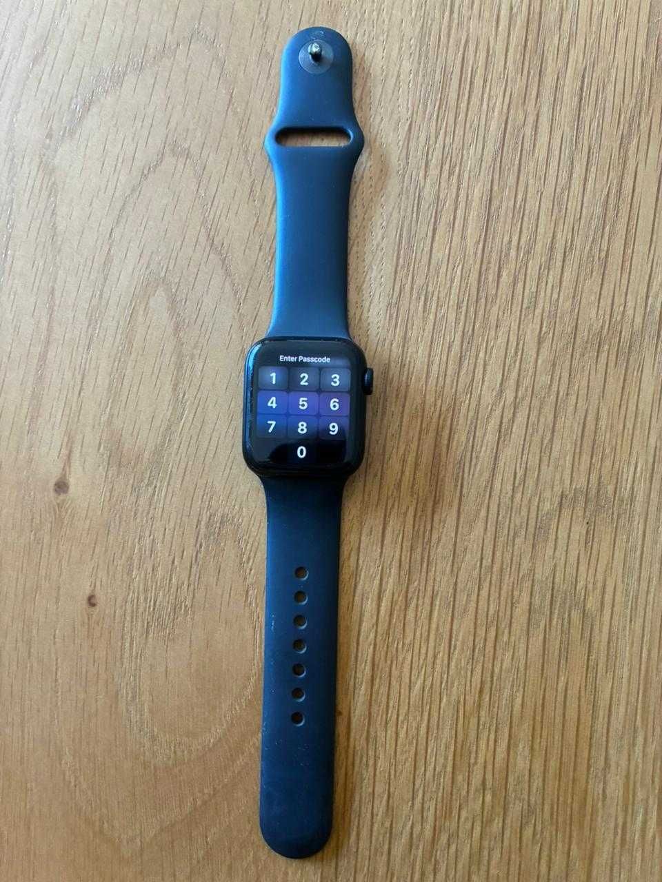 Apple Watch SE Gen 2 (40mm, Midnight, GPS, 2023)