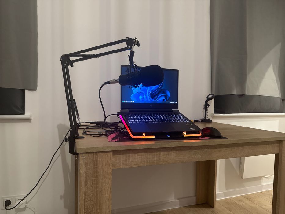 Gamingowy HP Victus 15 + mikrofon, chłodzenie, mysz – pełny zestaw!
