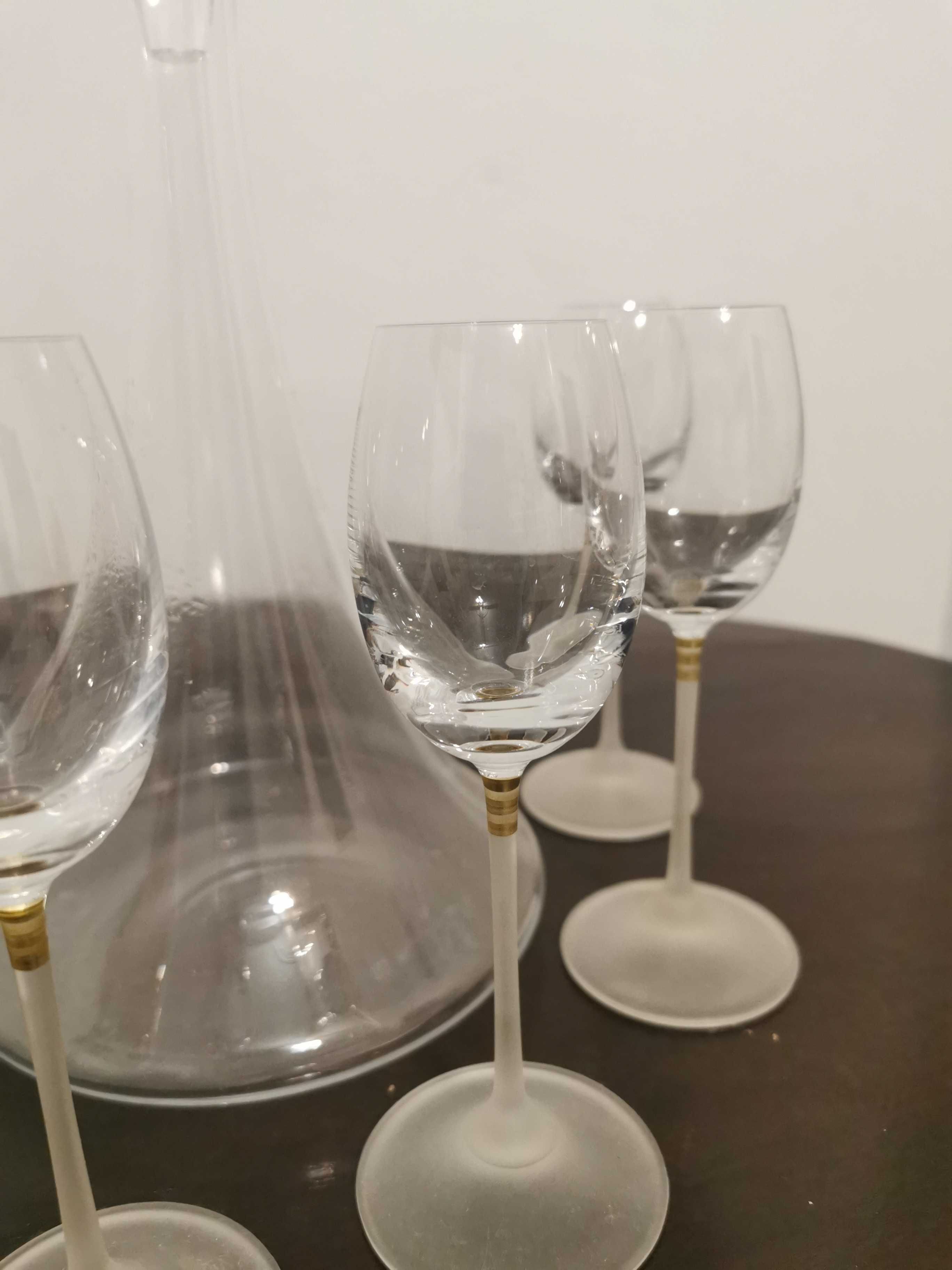 COPOS E GARRAFA Vidro