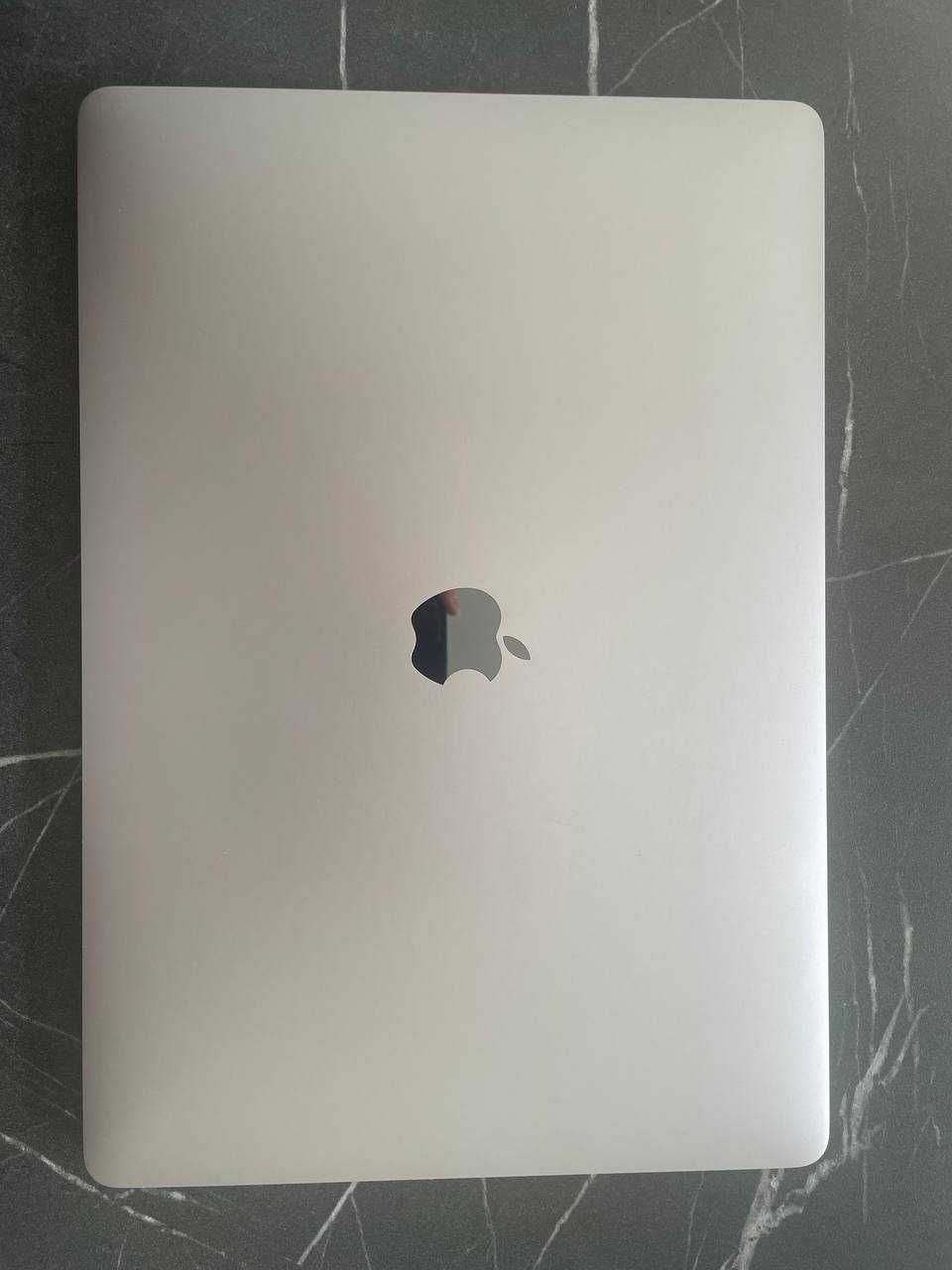 MacBook Pro 2,9 GHz i7 / 16GB DDR / Radeon Pro 560 4GB