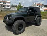 Jeep Wrangler RUBICON versão 200cv