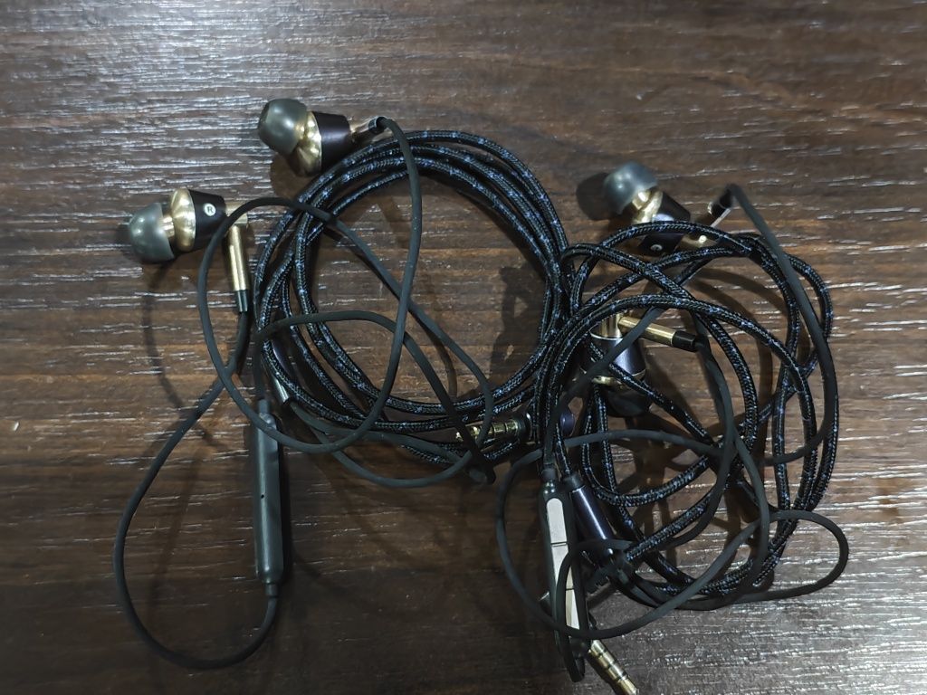 Навушники 1more e1001
