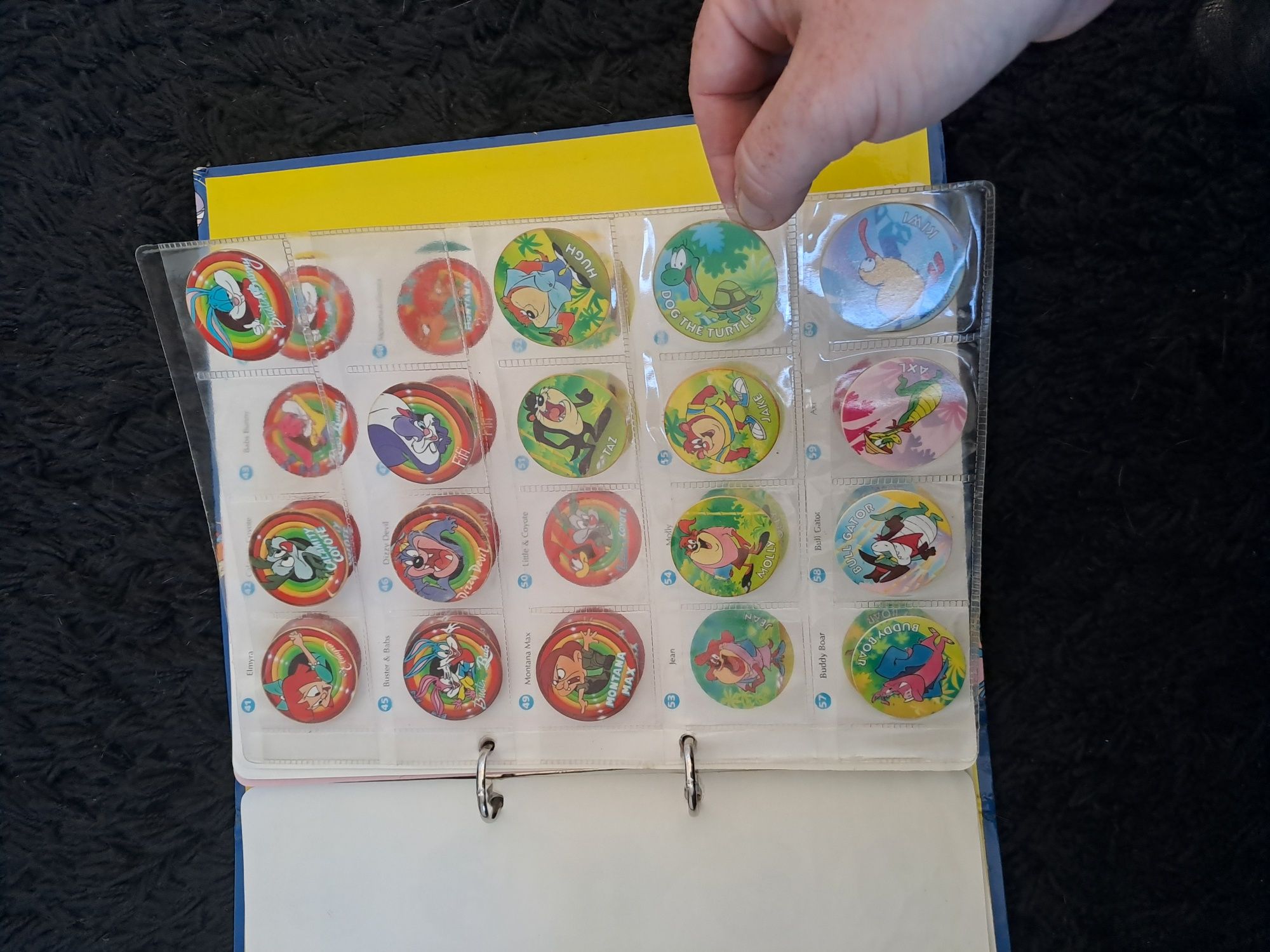 Tazos matutano
Ninetales base set

Portes a cargo do comprador ou entr