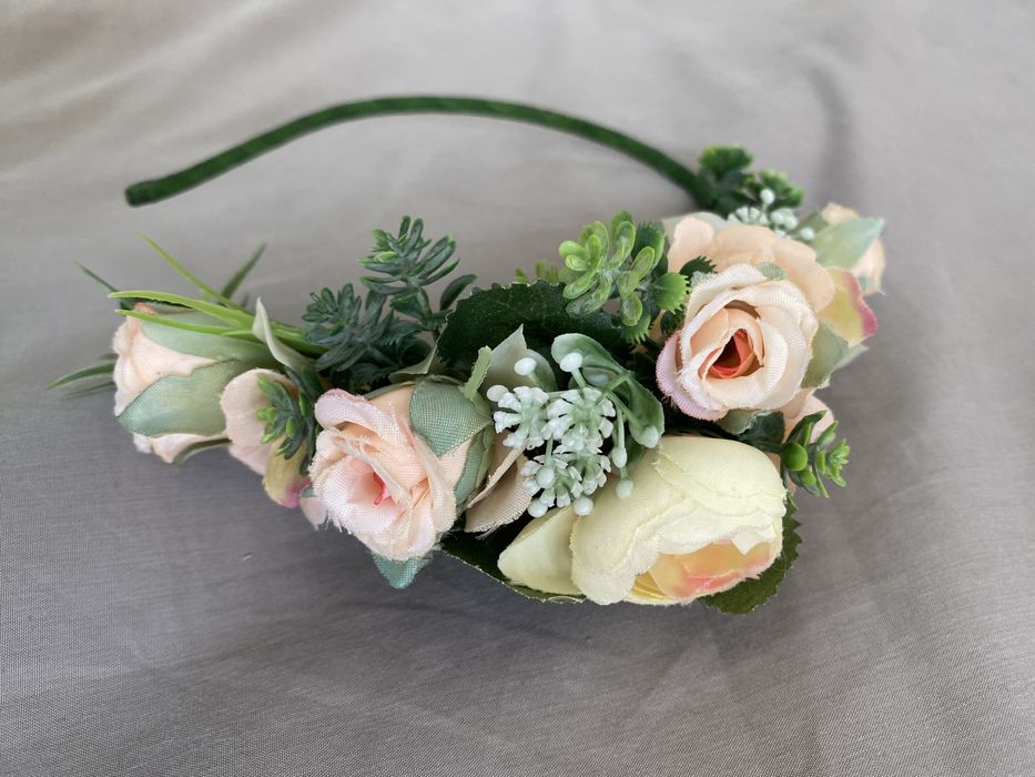 Квіти на обручі металевому, святкові