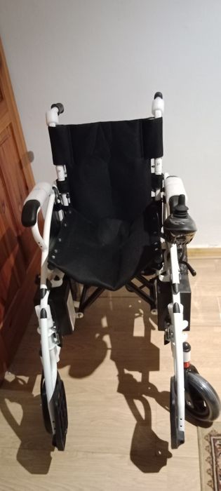 Wózek inwalidzki elektryczny