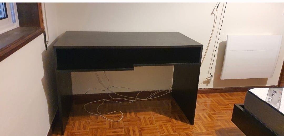 Vendo secretaria com 1.30 por 70