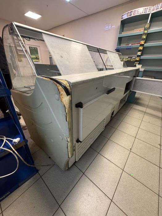 Холодильна вітрина