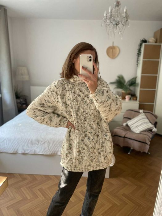 Sweter z golfem kremowy kolorowy wełna wool obszerny oversize L 40 S M