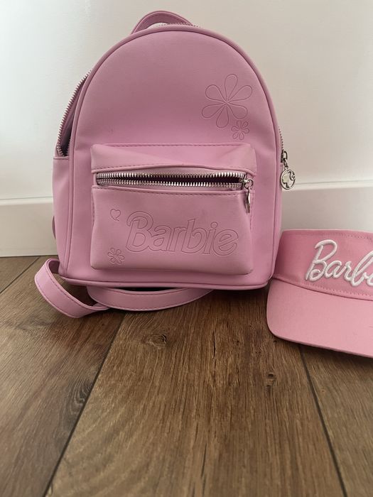 Plecak,daszek,okulary Barbie