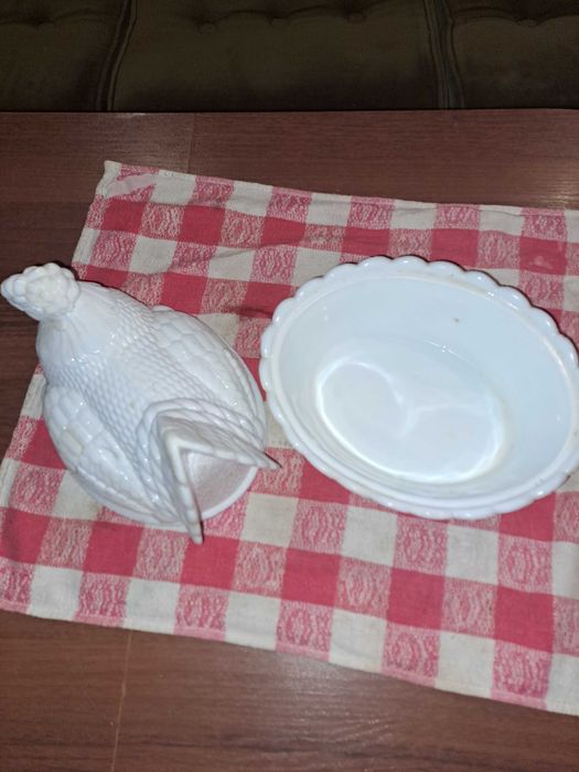 Porcelanowa kura biała PRL.