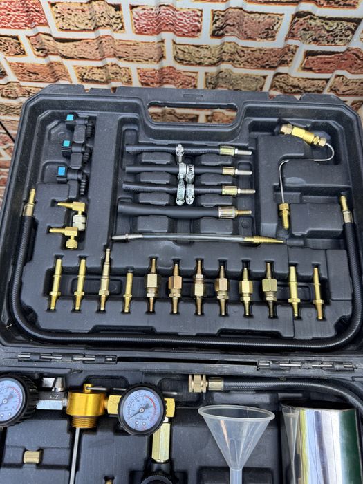 Прилад для  очищення  бензинових форсунок без демонтажу із авто.