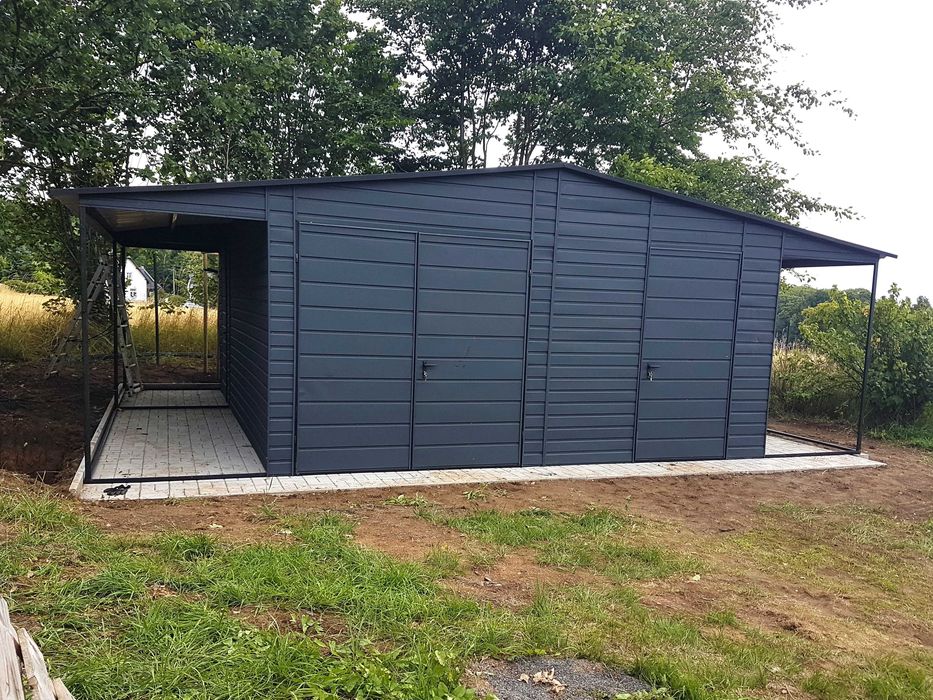 Blaszany montowany garaż 7x6m – ciemny grafit matowy