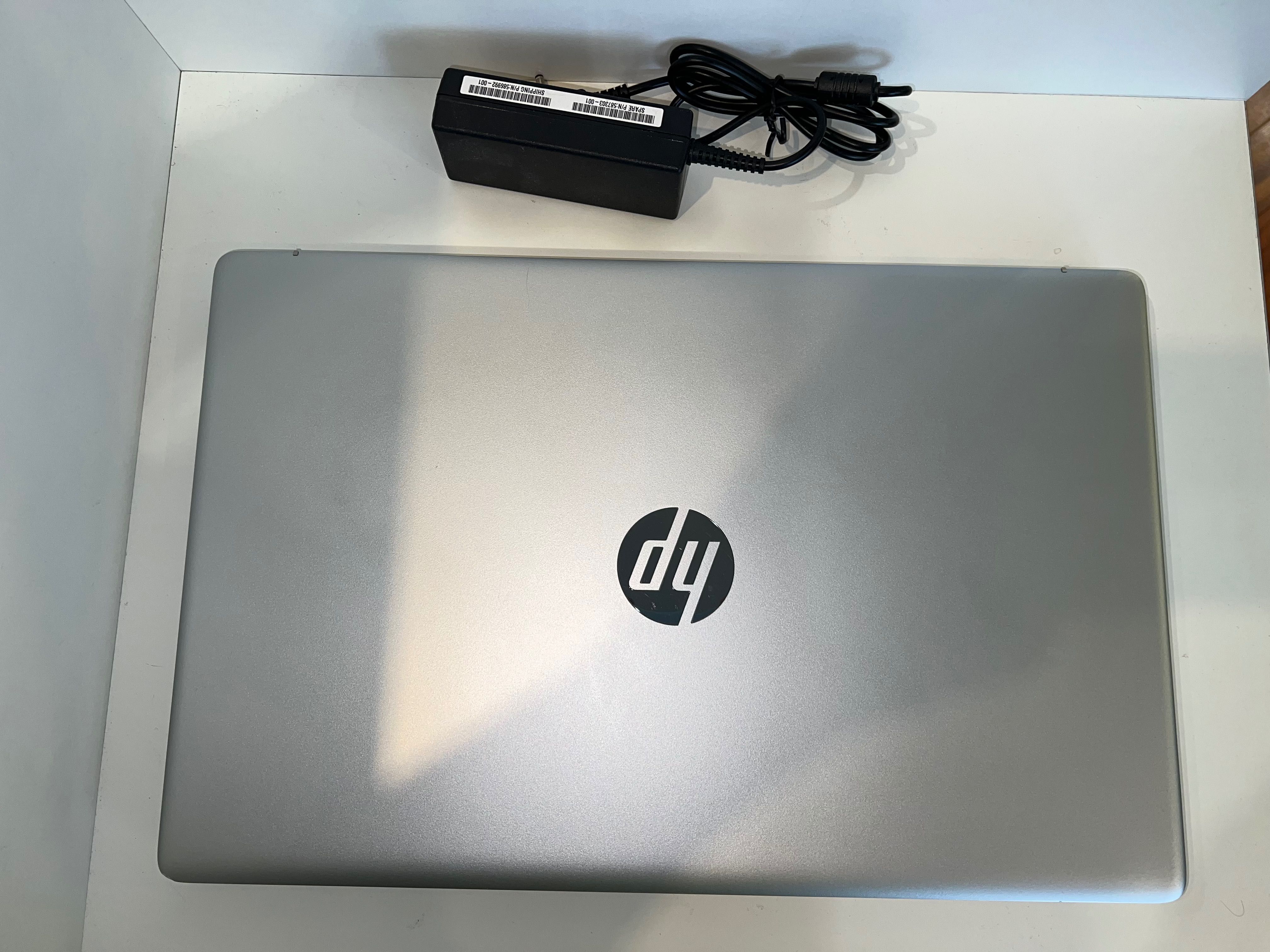 Продам ноутбук HP Laptop 17-cn0xxx   17" i7-11Gen 16Gb Iris Xe акб 0%