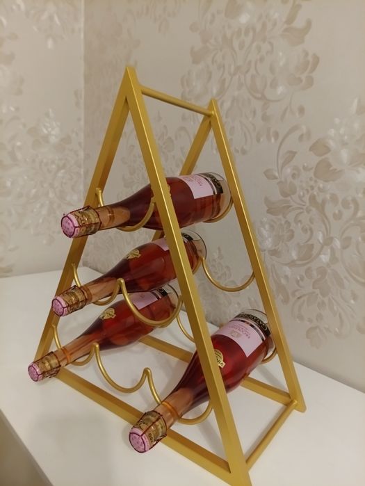 Металева стійка для вина