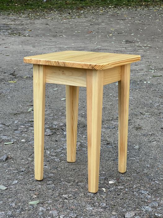 Табуретки ручної роботи