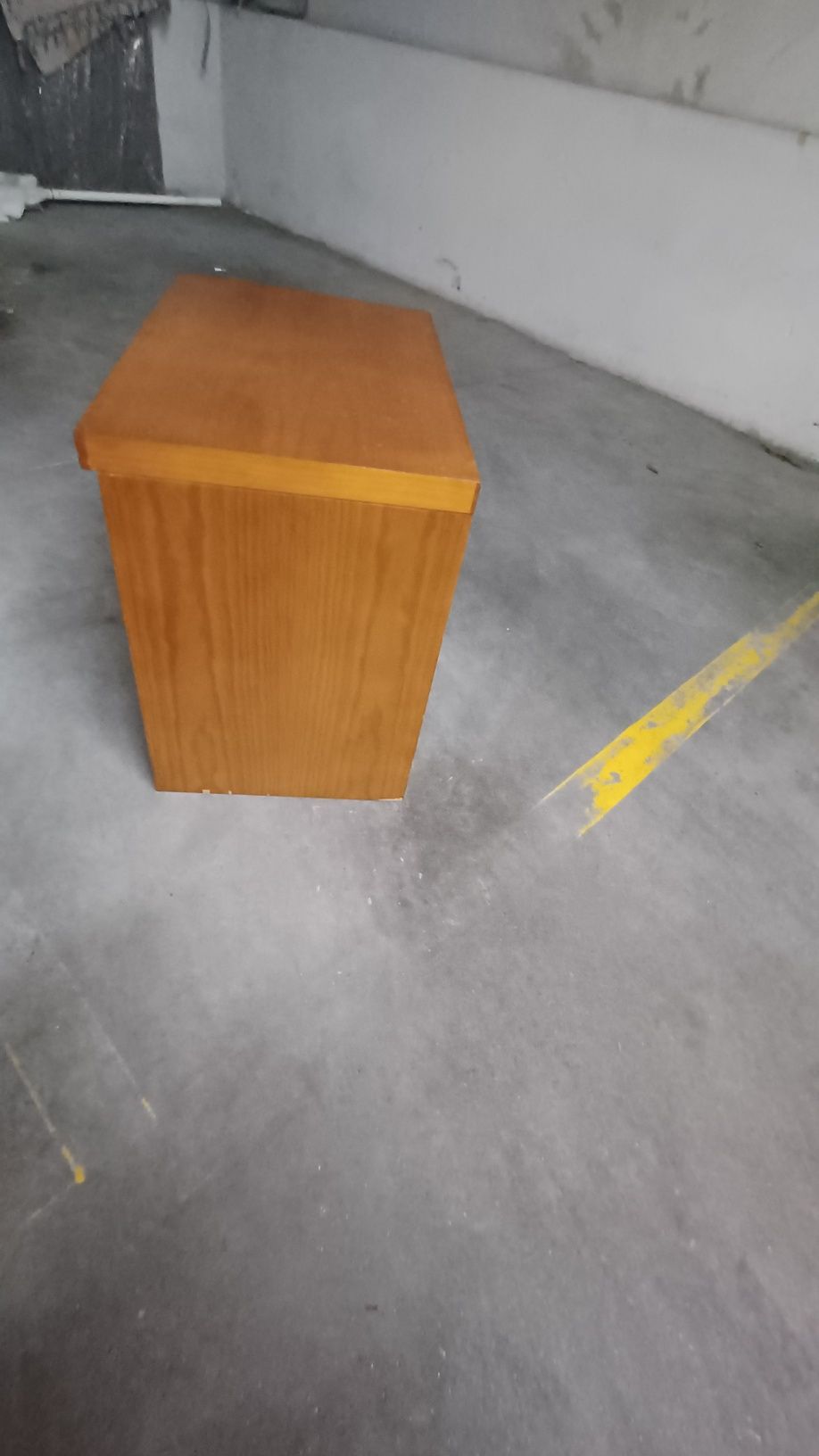 Vendo Mesa de Cabeceira_otimo estado