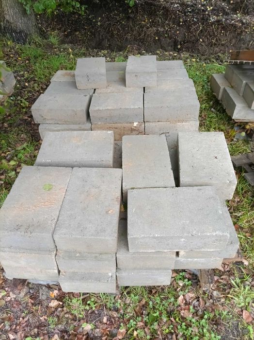 Bloczki betonowe fundamentowe 38x24x12