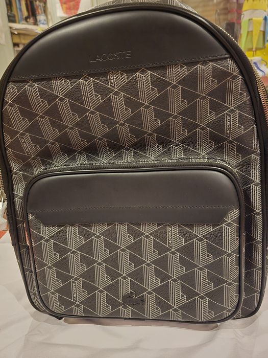 Mochila Lacoste nova
