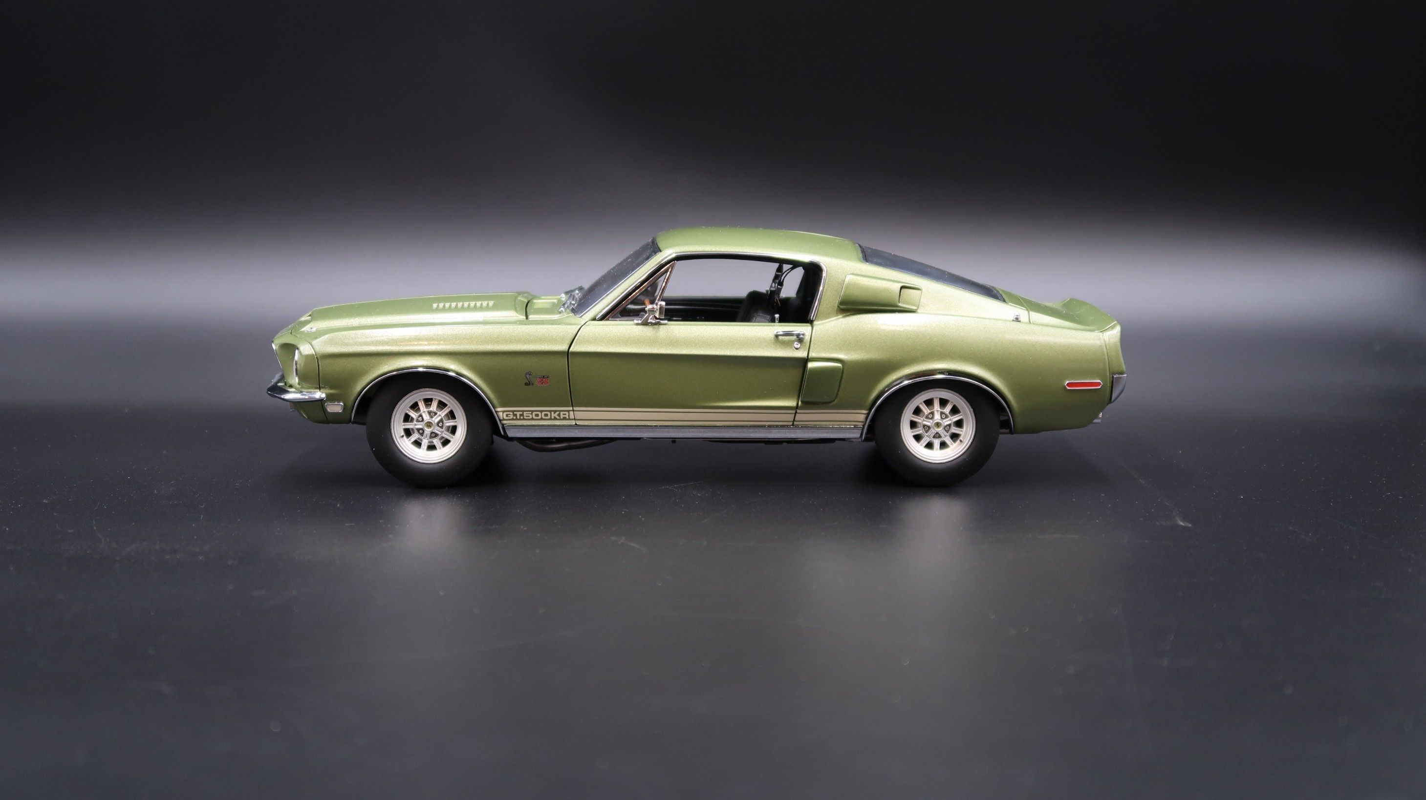 1:18 Exact Detail 1968 Ford Mustang Shelby G.T 500KR Model NOWY