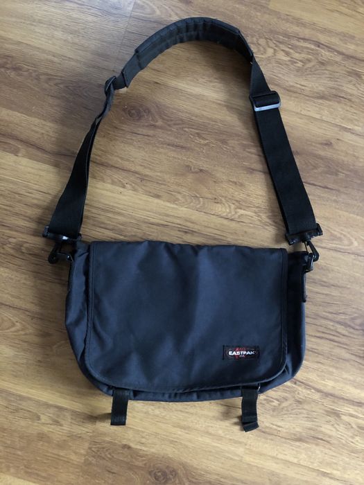 Сумка через плече eastpak original
