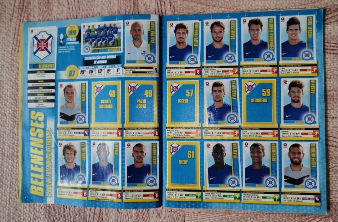 cadernetas cromos/vários preços/Angry Birds/Aviões/Invizimals/Futebol