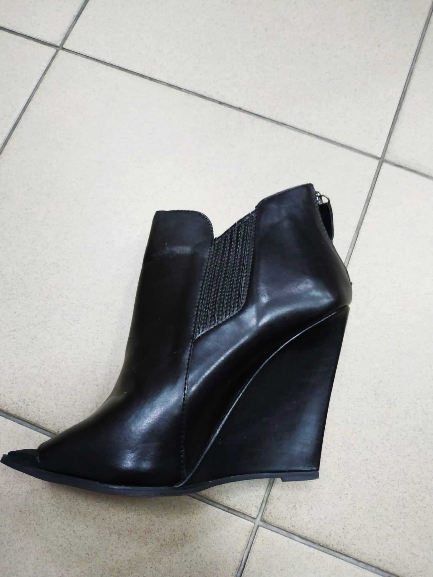 Czarne botki open toe Zara 40