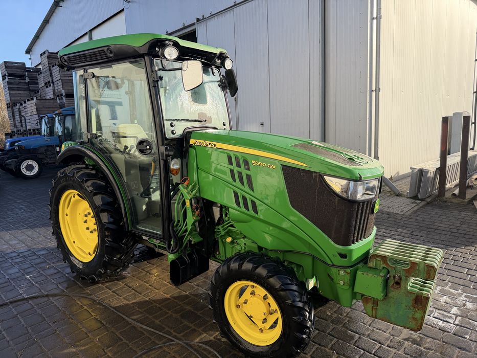 John Deere 5090GV sadowniczy jak nowy
