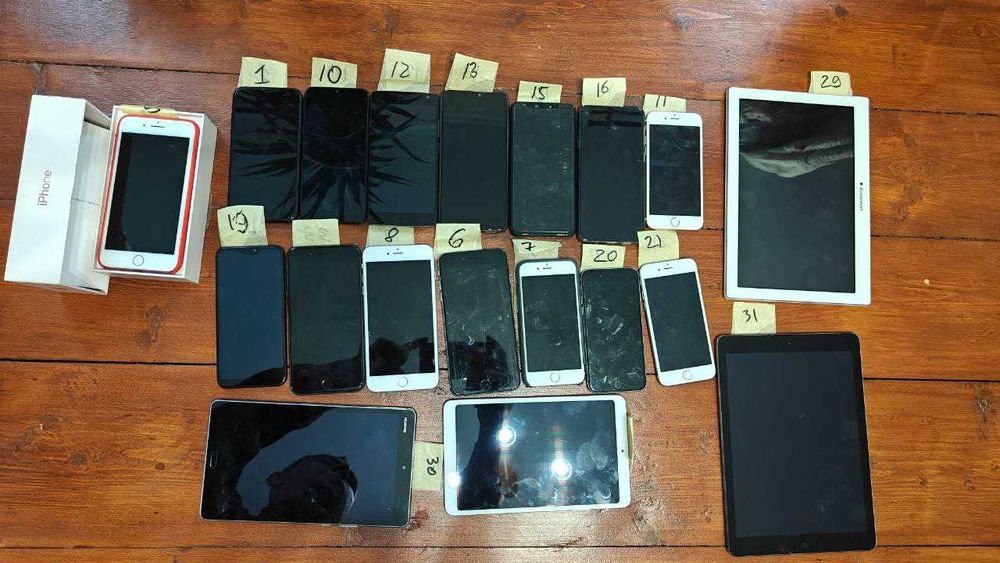 Продам лот телефоні планшетів або поштучно
