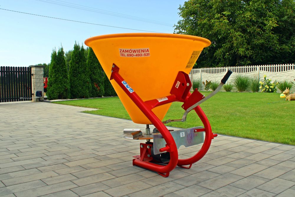 Posypywarka soli piasku Piaskarka Rozsiewacz komunalny Lejek do nawozu