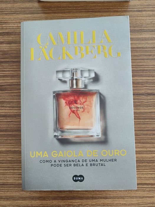 Livro Uma Gaiola de Ouro Camilla Lackberg