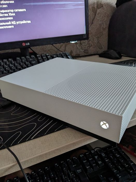 Xbox one s Digiital Edition 1 TB. Або ж обмін