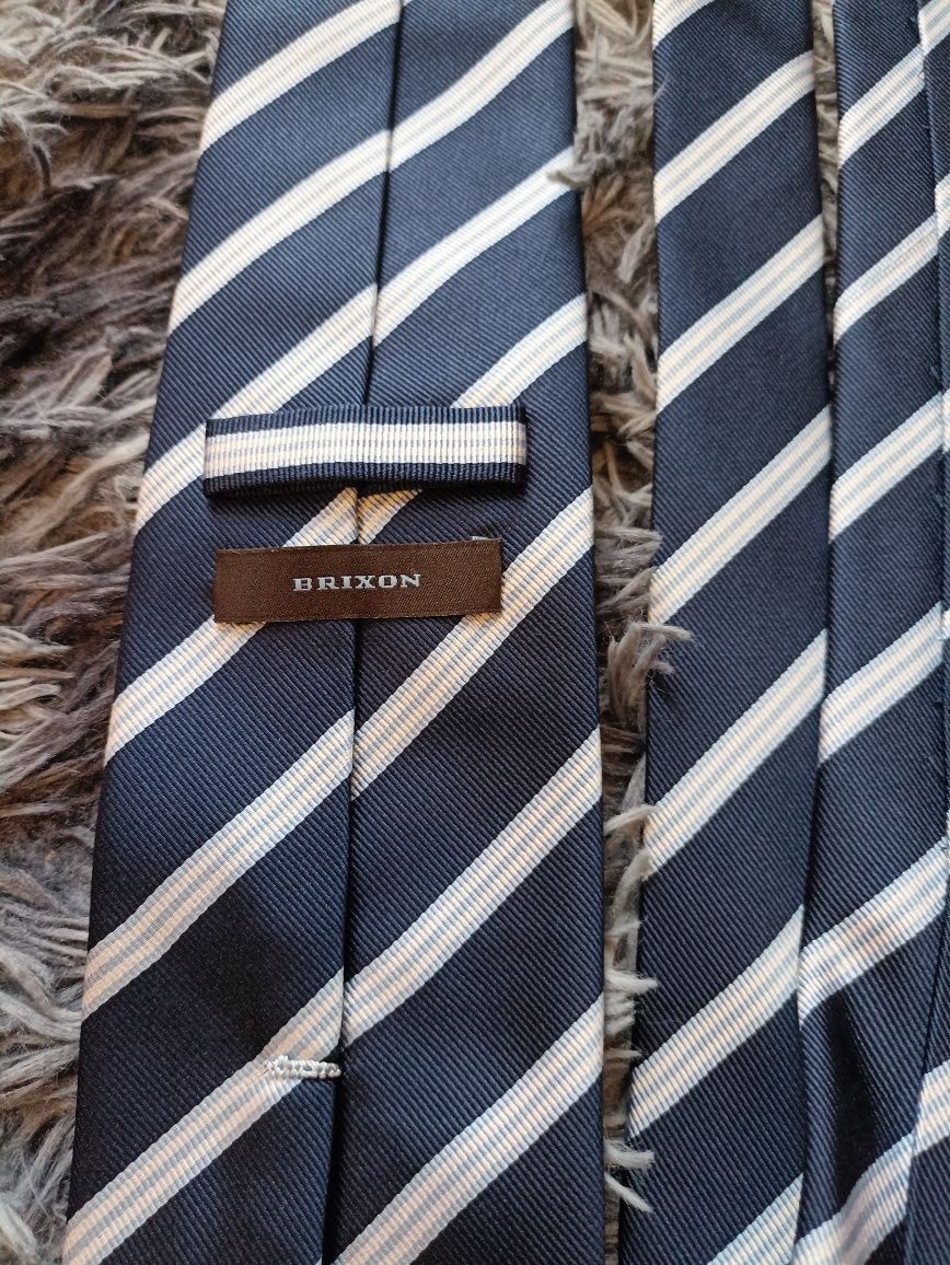 Granatowy jedwabny krawat, Brixon